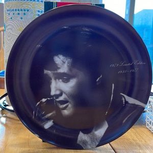 Elvis Plate
